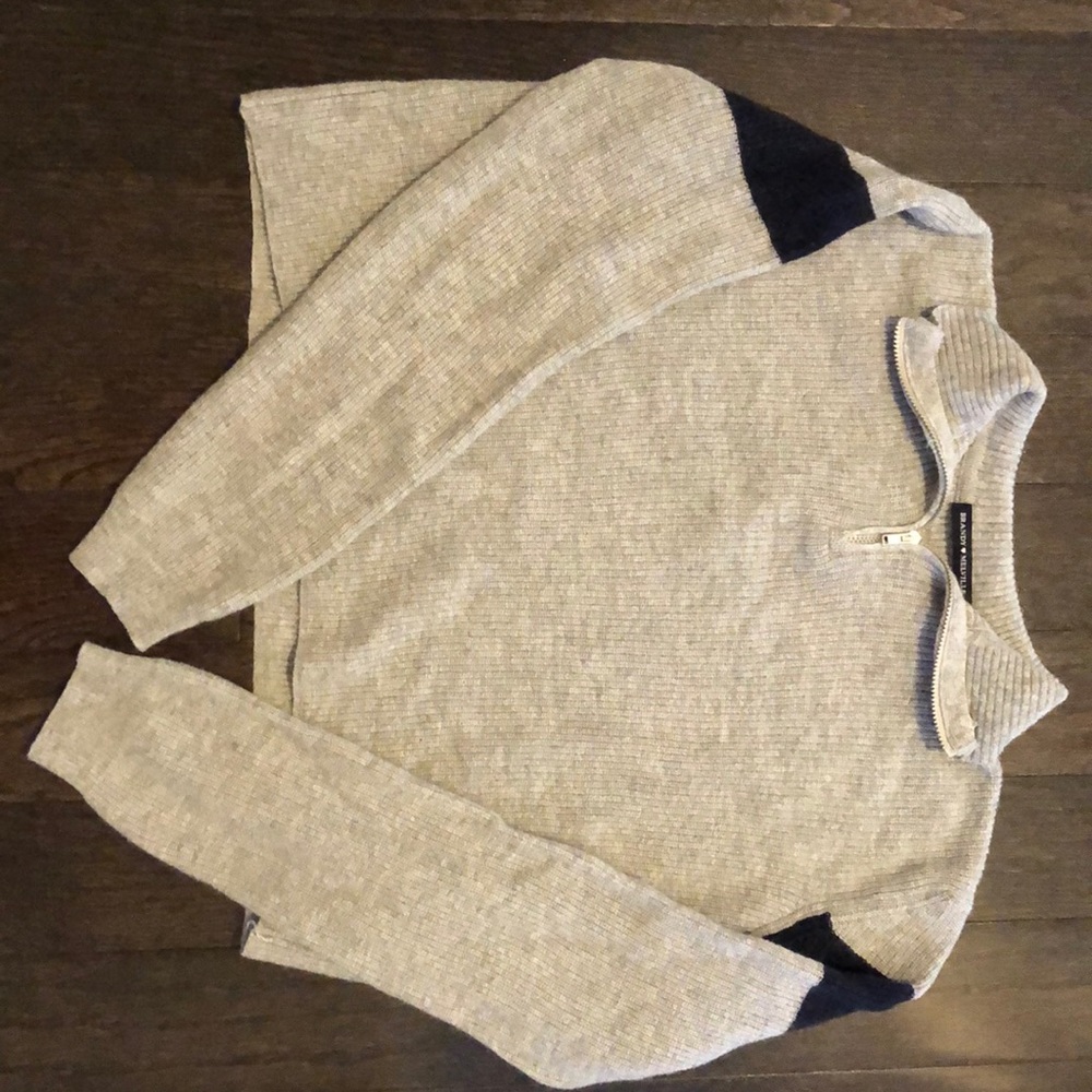 Brandy Melville crop sweater!